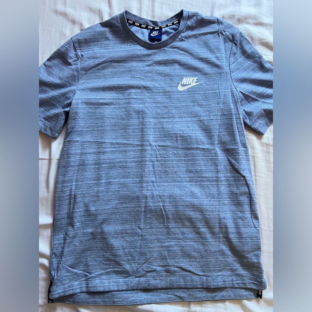 Nike Men's Heathered Blue Short Sleeve Tee
